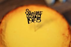 {"version":"1.3","identifier":"leica.lux.filters.processed","data":"eyJjYXB0dXJlQ29uZmlndXJhdGlvbiI6eyJmcm9udENhbWVyYU1pcnJvcmluZ0VuYWJsZWQiOmZhbHNlLCJsZW5zUG9zaXRpb24iOnsiYmFjayI6e319fSwiaXNGcmFtZWQiOnRydWUsImNvbmZpZ3VyYXRpb24iOnsibG9va3MiOnsibHV0QmxlbmRGYWN0b3IiOjEsImNyb3BDZW50ZXIiOlswLjUsMC41XSwiZm9jdXNQb2ludCI6eyJmb2N1c1BvaW50T2ZJbnRlcmVzdCI6eyJwb3NpdGlvbiI6WzAuNTI1NzA0ODA5Mjg2ODk4OCwwLjUwMDYyMTg5MDU0NzI2MzddfX0sImxlbnMiOnsidmlydHVhbEhlbGlvczQwZjE1Ijp7fX0sImFzcGVjdFJhdGlvIjp7Im9yaWVudGF0aW9uIjp7InJlZ3VsYXIiOnt9fSwicmF0aW8iOnsiXzFfMSI6e319fSwibHV0Ijp7ImV0ZXJuYWwiOnt9fSwib3BhY2l0eVRvbmUiOjEsInRyYWNrZWRMYW5kbWFya3MiOltdLCJ1c2VzTmF0aXZlRGlnaXRhbFpvb20iOnRydWUsImdyYWluIjp7InVzZXJCbGVuZEZhY3RvciI6MCwic2VlZCI6MTJ9LCJzaW11bGF0ZWRBcGVydHVyZSI6MS41fSwiYXBwbHlMUENXYXJwaW5nIjpmYWxzZX19"}